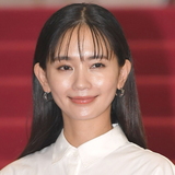中村ゆり「４０歳ユリマリ」元相棒ｍａｒｉと買い物　美女２人