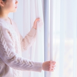 隣のマンションのベランダから部屋が丸見え…　悩ましい「住まいの眺望問題」