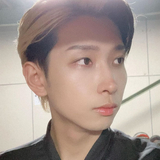 ヒカル「夏らしくスッキリ爽やか」短髪の新ヘアに「雰囲気めっちゃ変えてきた」「色気半端ない」