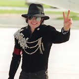 マイケル・ジャクソン　死後の収入2700億円超　5億ドルの負債も〝完済〟