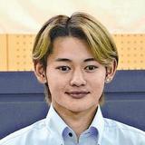 風にあおられ沖に流された小4女児、泣き声に気づき救助に向かった19歳