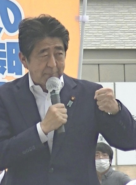 山上徹也容疑者何を思う?伯父が近況明かす 鑑定留置の日々も全国から差し入れ「倉庫2個分」、27日国葬:コメント5