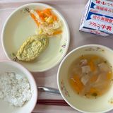 「わびしすぎ！」「戦後か」物価高騰で学校給食のメニュー減少、量も半分になるという恐るべき現状