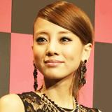 才賀紀左衛門と離婚のあびる優「アイツを許せません」反撃開始　家裁、児相も「全て無意味」と批判