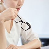 外食はマクドナルドやサイゼリヤ、モラハラ夫と離婚できず…年収240万円「就職氷河期女性」の苦悩