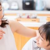 もしも「中学生の娘」が化粧をしていても叱ってはいけない…親がかけたい「意外な一言」