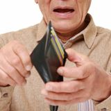 「ばばあ、早く辞めろよ」雇い主や同僚からの罵詈雑言、“死ぬまでバイト”シニア貧困のリアル