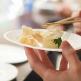 ガリの箱に「電子タバコの吸い殻」混入…止まらぬ迷惑行為、今度は「すし銚子丸」が被害に