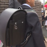 教科書やタブレットで重量化…『重すぎるランドセル』前傾姿勢で猫背の子供も