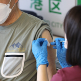 コロナワクチン6回目、接種人数は「1回目の10分の1」受け続ける必要はあるのか