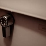 コンビニのトイレ使って何も買わない客に店員が嫌味を言ってみた結果　返答に驚愕