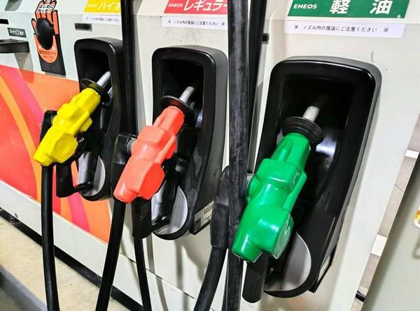 ガソリン来月から値下げへ　「2週間ごとに補助5円増」自維公が方針：コメント2