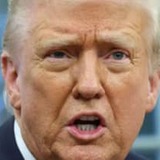 トランプ氏のSNS投稿が物議　自身をナポレオンになぞらえる