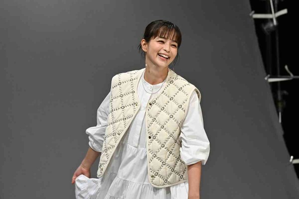 加藤ローサ、松井大輔氏との離婚を公表「今は籍を抜いていて。新しい私たちの形で」:コメント2