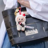 「ラブブ」人気に赤信号が点灯？ 偽造品が氾濫し転売価格も50％以上の下落