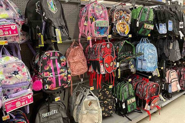 「日本の学校はクレイジーよ!」 ランドセルを批判するアメリカ人ママに日本人ママが反論:コメント2