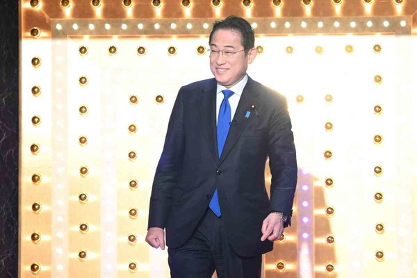 岸田文雄元首相、『しゃべくり』に登場　総理時代の“グチ”吐露「何をやっても怒られるし…」：コメント2