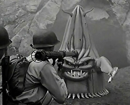 明日花キララ「宇宙人顔」呼ばわりされ”論争”に…「宇宙人かゴリラ顔だったら宇宙人の方が…」：コメント4