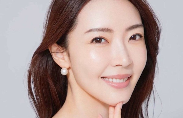 「肌だけで月50万円課金」46歳美魔女の1ヶ月分の基礎化粧品の量に驚きの声：コメント2