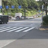 ちゃんみなさん運転の乗用車が電動キックボードやトラックに接触する事故　