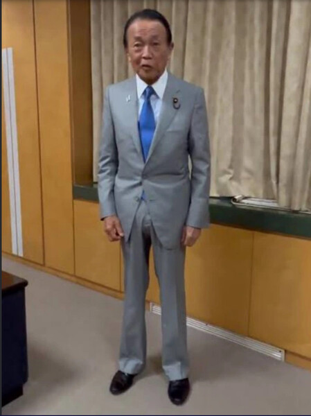 《令和の元老》麻生太郎(86)が愛人会社に政治資金8000万円を垂れ流していた!:コメント12