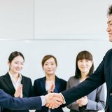 「身長でも日本を抜いた！」と歓喜する中国、背景に“背の高さ”が人生を左右する理不尽