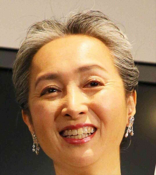57歳・近藤サト、グレーヘアの本音吐露「年齢っていうのものを捨てたことで、すごく生きやすくなった」：コメント2