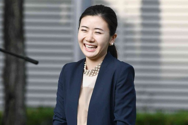 「福原愛」生まれたて第3子とのツーショットが中国SNSで拡散…「台湾にいた頃より幸せそう」と祝福の声:コメント2