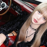 「毛に厳しいの日本だけ」BLACKPINK・リサ　水着ショットで写り込んだ産毛に脱毛論争勃