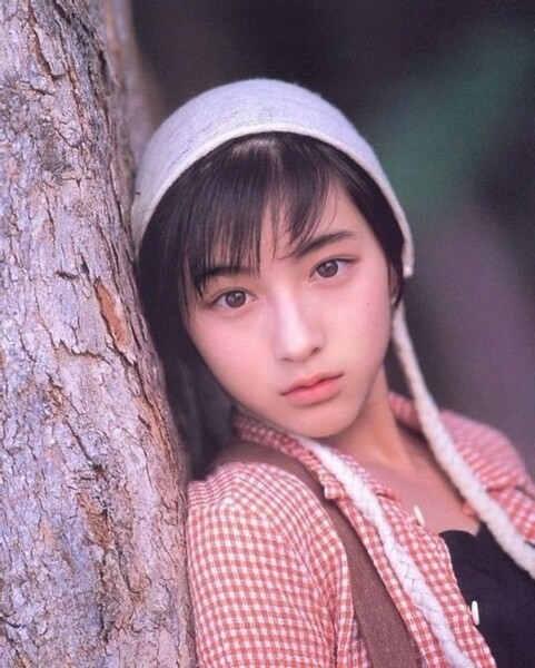 「46歳でこの…」活動再開から3カ月！広末涼子〝超ミニ〟最新姿に「この透明感で全て許される」：コメント9